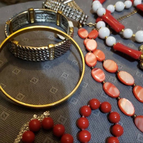 Estate Lot Vintage Jewelry Rhinestones Pink Turquoise 14 Pieces - Picture 8 of 9